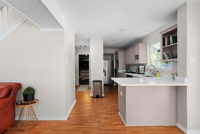 Fun 6BR Home with Private Theater & Pool