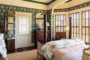 The JD Hyde Historic Inn