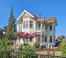 The JD Hyde Historic Inn