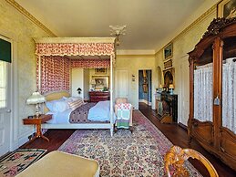 The JD Hyde Historic Inn