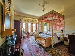 The JD Hyde Historic Inn