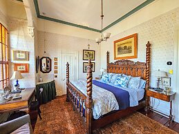 The JD Hyde Historic Inn