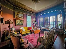 The JD Hyde Historic Inn