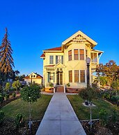 The JD Hyde Historic Inn