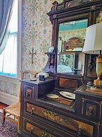 The JD Hyde Historic Inn