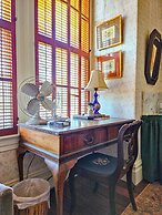 The JD Hyde Historic Inn