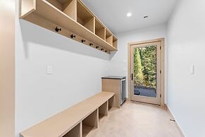 Ina's Way Townhomes, Unit D