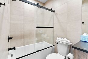 Ina's Way Townhomes, Unit D