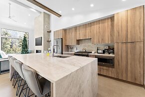 Ina's Way Townhomes, Unit C