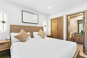 Ina's Way Townhomes, Unit C