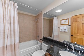 Trapper's Crossing #8780