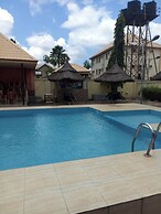 Kim Royal Hotel and Suites