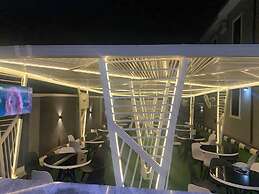 Kim Royal Hotel and Suites