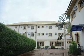 Kim Royal Hotel and Suites