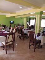Kim Royal Hotel and Suites