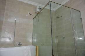 Kim Royal Hotel and Suites
