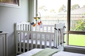StayAU Spacious Stay Point Cook