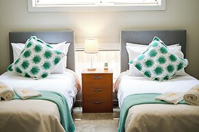 StayAU Spacious Stay Point Cook