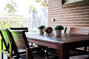 StayAU Spacious Stay Point Cook