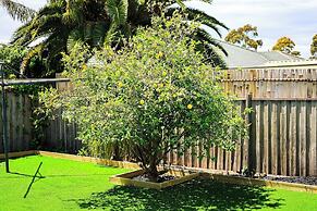 StayAU Spacious Stay Point Cook