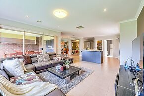 StayAU Spacious Stay Point Cook