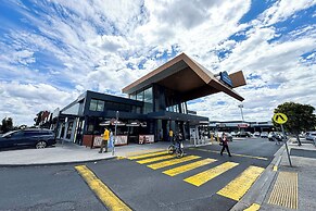 StayAU Spacious Stay Point Cook