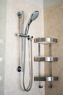 StayAU Spacious Stay Point Cook