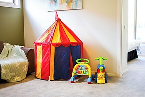 StayAU Spacious Stay Point Cook