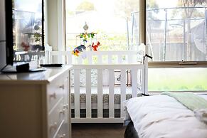 StayAU Spacious Stay Point Cook