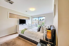 StayAU Spacious Stay Point Cook