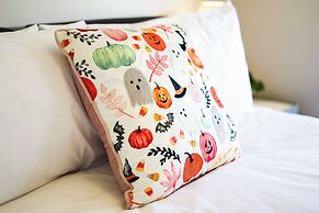 StayAU Spacious Stay Point Cook