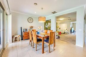 StayAU Spacious Stay Point Cook