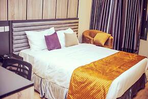 Gold ice hotel