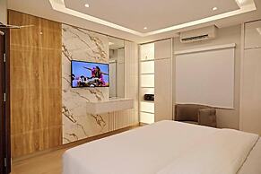 Gold ice hotel