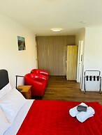 Academy Lodge Motel