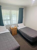 Academy Lodge Motel