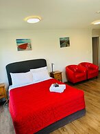 Academy Lodge Motel