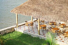 Riverside Hotel Chachalacas