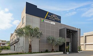 Treebo Imperia, Kommadi