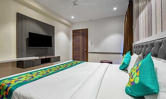 Treebo Imperia, Kommadi