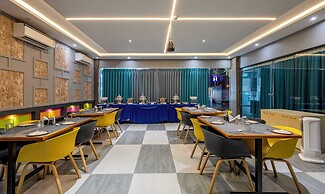 Treebo Imperia, Kommadi