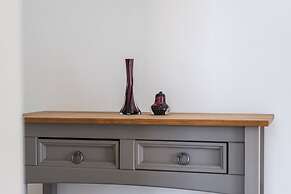 Urban Scene - Free Parking