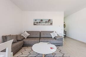 Urban Scene - Free Parking