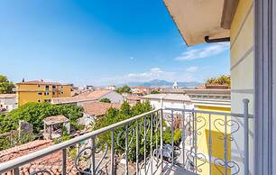 Urban Scene - Free Parking