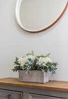 Urban Scene - Free Parking