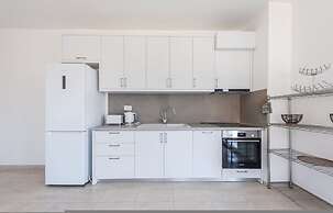 Urban Scene - Free Parking