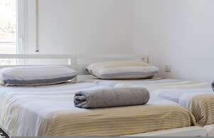 Urban Scene - Free Parking