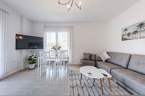 Urban Scene - Free Parking