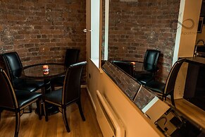 Contractor Bookers at Infinity Apartments