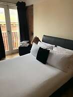 Contractor Bookers at Infinity Apartments